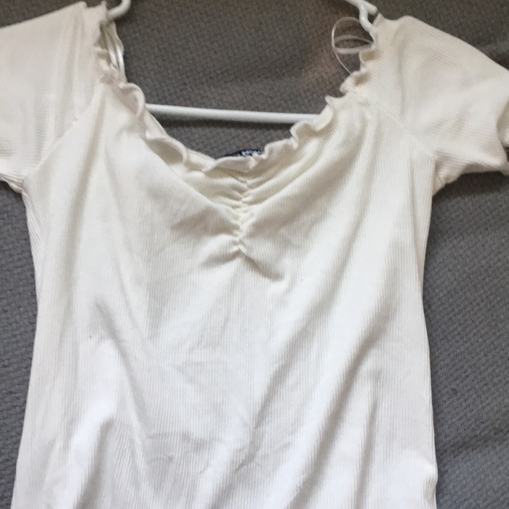 OFF THE SHOULDER FASHION NOVA WHITE TOP